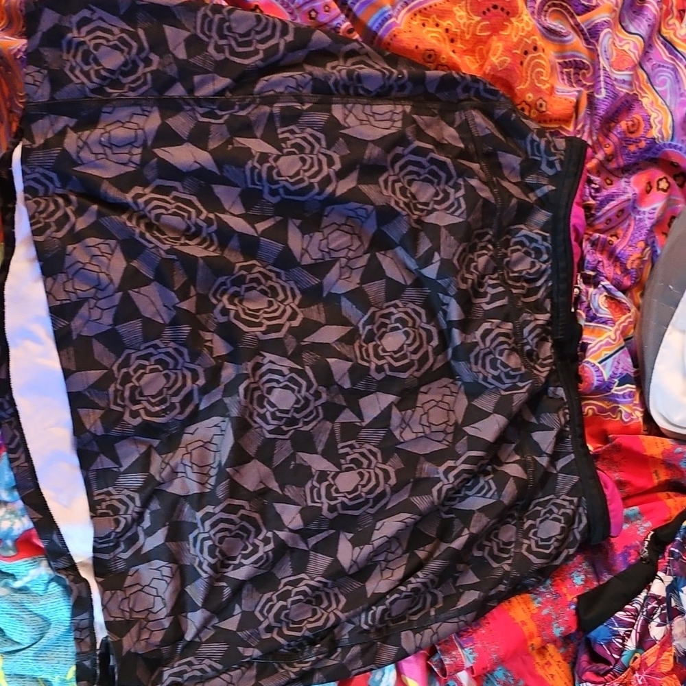SkirtSports Black and Gray Floral Skirt Gym Girl ULTRA